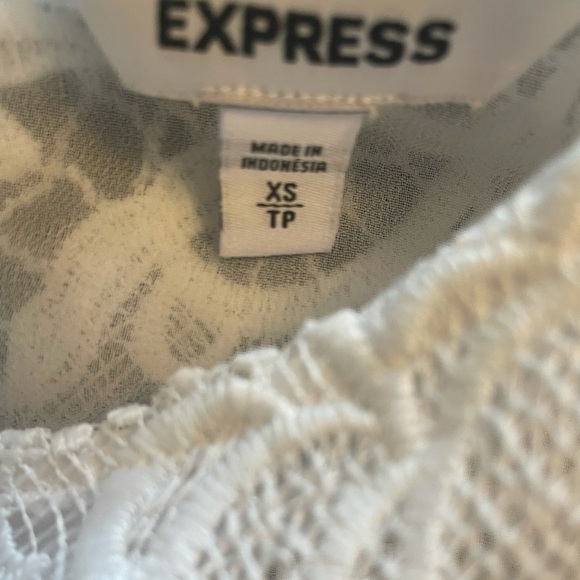 Express Lace Blouse - Picture 5 of 5